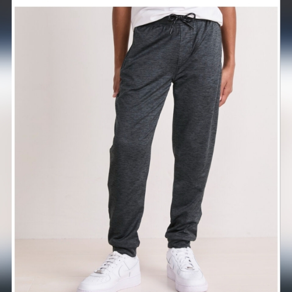 VINEYARD VINES BOYS ATHLETIC PERFORMANCE  JOGGERS NWT